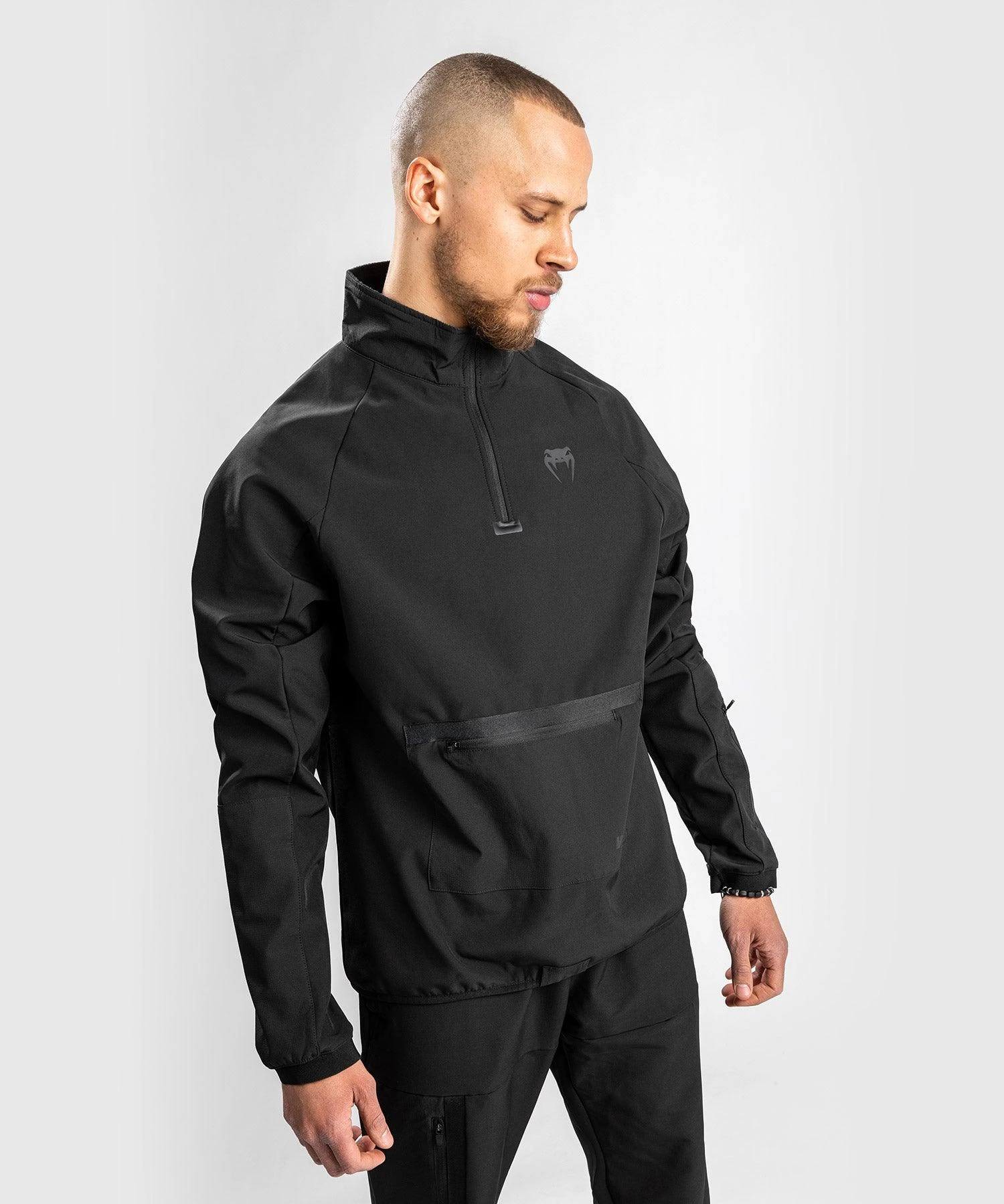 Venum Altitude Half-Zip Sweater - Black 3 Venum Altitude Half-Zip Sweater - Black
