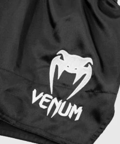 Venum Muay Thai Shorts Classic - Black/White 10 Venum Muay Thai Shorts Classic - Black/White -Venum Shop 4 252F3 252F9 252F6 252F43961a89b213479522b3ad3e8f3d304909d8c4c1 SHORT MUAY THAI CLASSIC BLACK WHITE HD 04