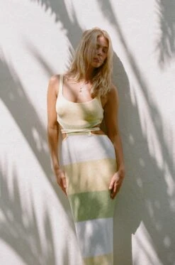 London Knit Dress - Citrus 19 London Knit Dress - Citrus -Venum Shop 64e92454 c5eb 4a98 84a3 6eaef9d57b94