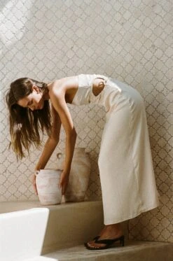 Caleigh Midi Dress 16 Caleigh Midi Dress -Venum Shop 7a955b3b d508 48e3 bc13 88888aba85cd