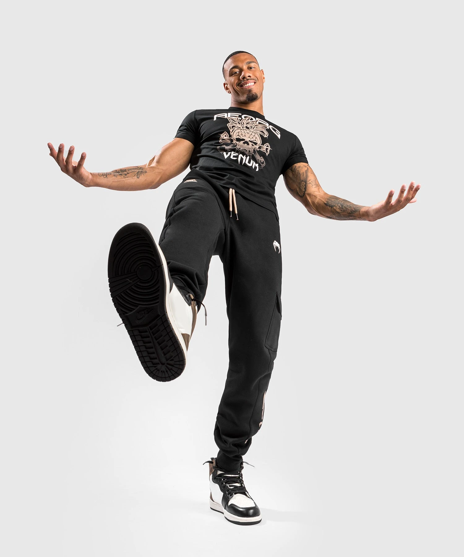 Venum Reorg Joggers - Black 5 Venum Reorg Joggers - Black - Image 3