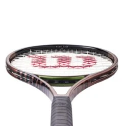 Wilson Blade 100L V8.0 285g -Venum Shop WR088611U 3 Blade Pro 98 v8 16x19 Iridescent.png.cq5dam.web .1200.1200 390927f2 6831 4ff3 807b 18ac24e8c932
