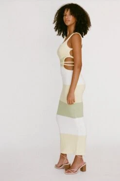 London Knit Dress - Citrus 24 London Knit Dress - Citrus -Venum Shop bac2e1cb 2560 40b5 bc7e 5a1c06929b4b