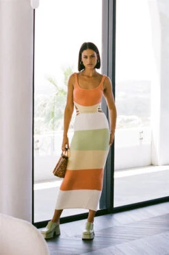 London Knit Dress - Earth 15 London Knit Dress - Earth -Venum Shop bf4559a6 6129 4538 99ea 301cc45f6a42