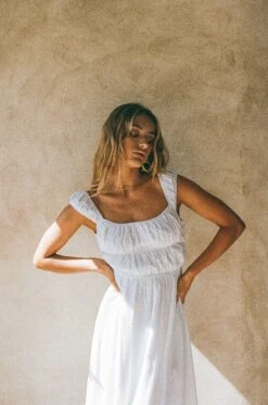 Fabi Midi Dress 18 Fabi Midi Dress -Venum Shop d4e53a77 df0d 4280 aedf 9d0fc49a7fd3