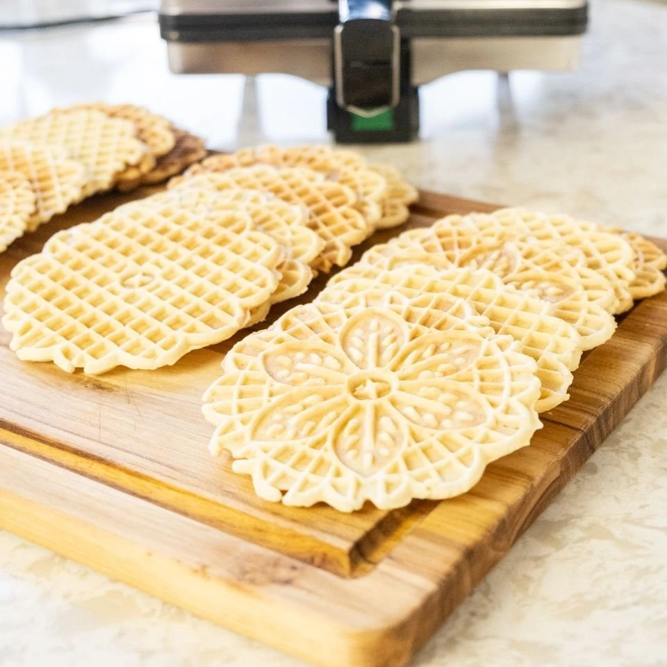CucinaPro Pizzelle Baker 5" Diameter Pizzelle Nonstick 6 CucinaPro Pizzelle Baker 5" Diameter Pizzelle Nonstick - Image 4