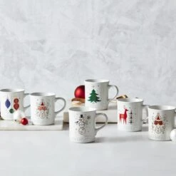 Le Creuset 14oz Mug | Noel (Santa #1) -Venum Shop rs15001 210628 lecreuset noelmugs ret 2